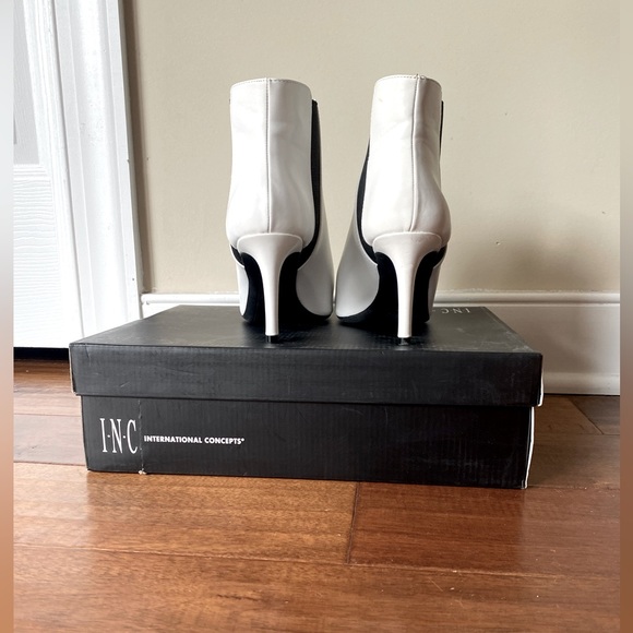 Brand New Bright White booties, size 8M - Picture 4 of 10